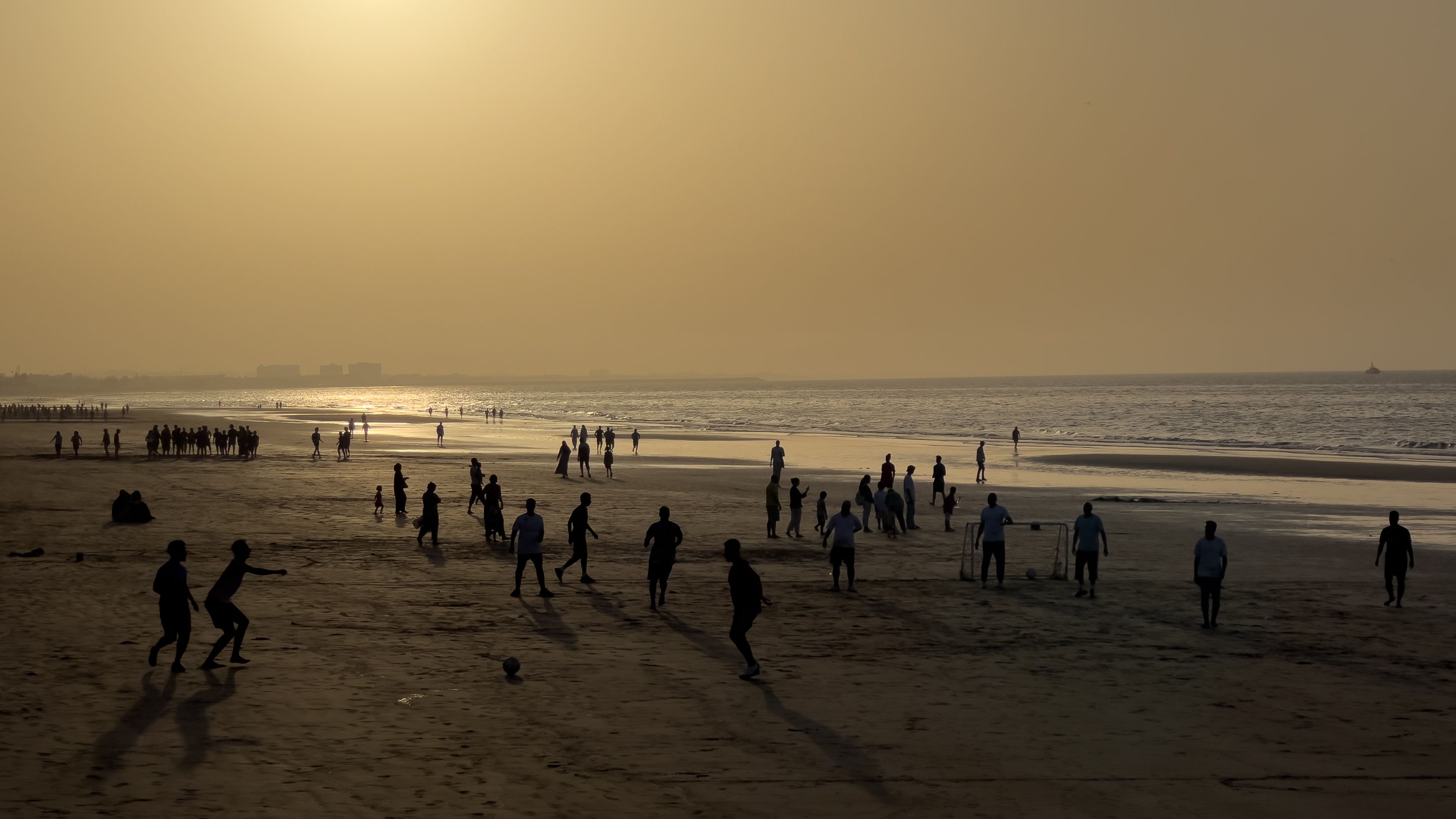 The human side of code reviews in large teams