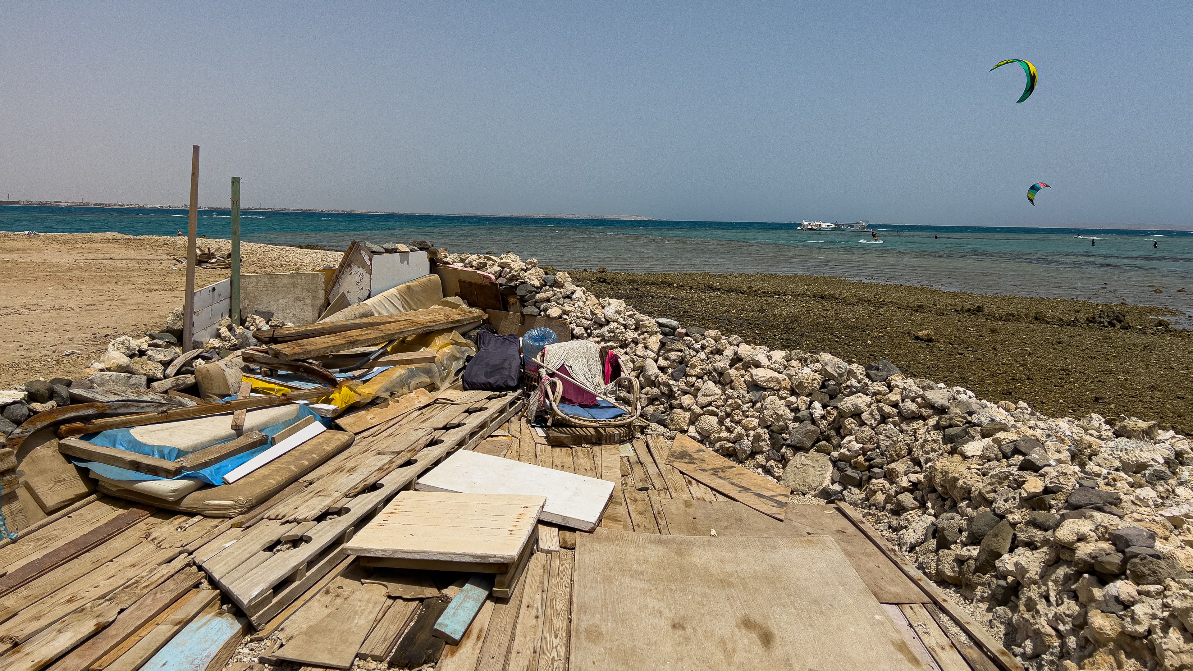 The power of coding conventions in large, distributed teams